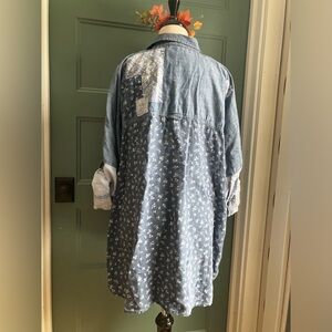 American Eagle Outfitters Blue and White Patterned button Shirt linen viscose